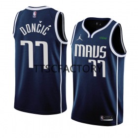 Dres Dallas Mavericks Luka Doncic 77 Nike 2022-23 Statement Edition Navy Swingman - Muške